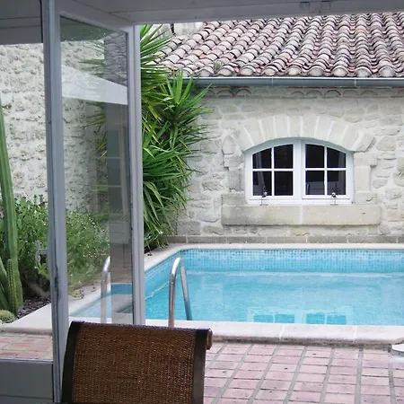 La Demeure Couette-café Aubais