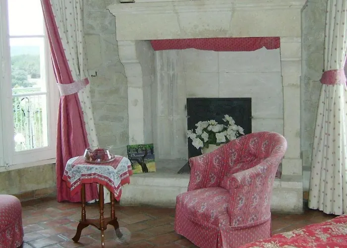 Bed & Breakfast La Demeure Aubais